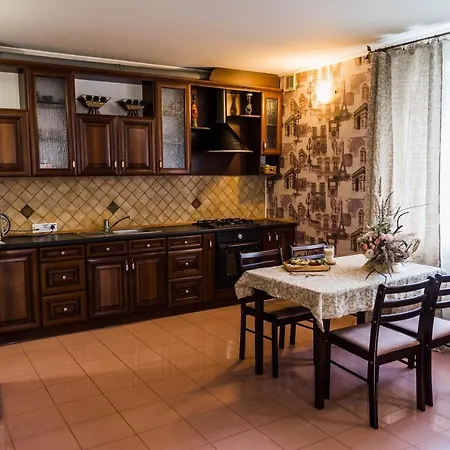 Golden Park Apartments Uman Exterior photo