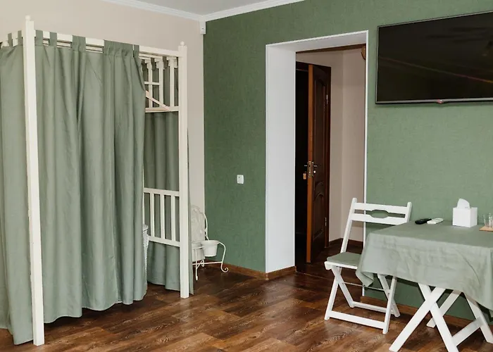 Golden Park Apartments