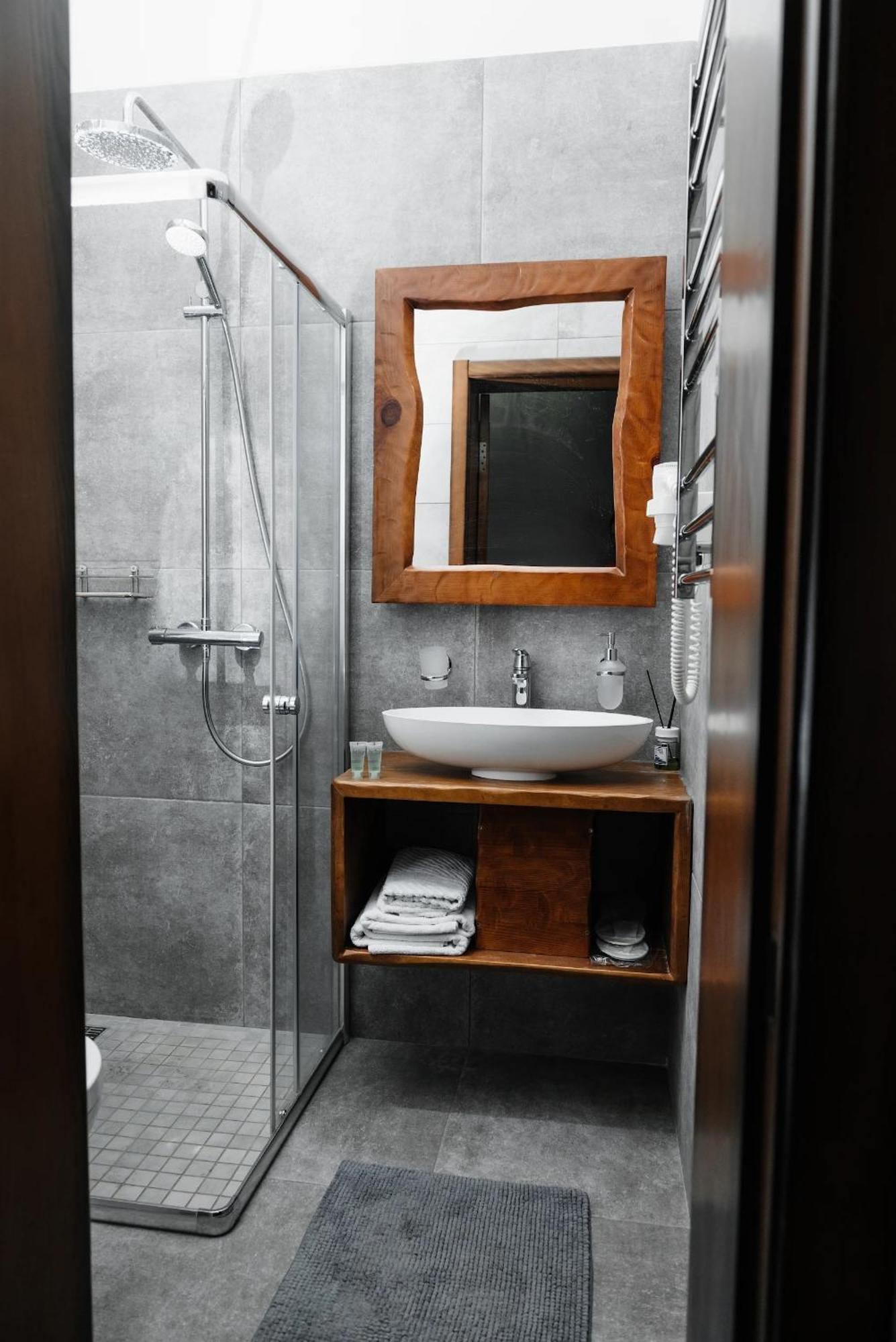 Golden Park Apartment *